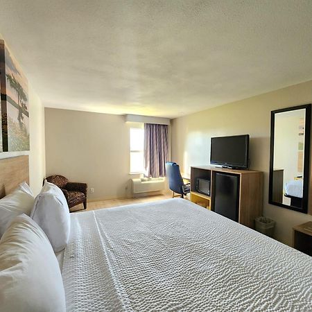 Days Inn By Wyndham Lafayette Scott Bagian luar foto