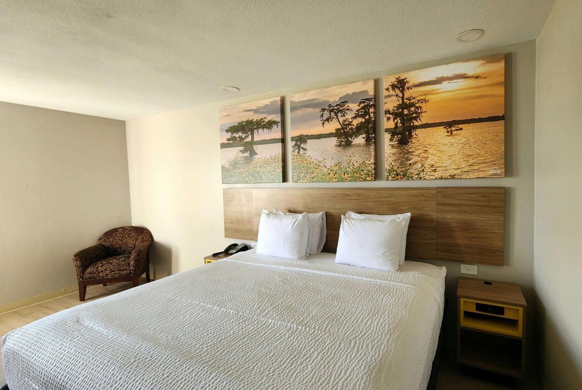 Days Inn By Wyndham Lafayette Scott Bagian luar foto