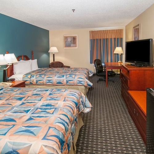 Days Inn By Wyndham Lafayette Scott Bagian luar foto